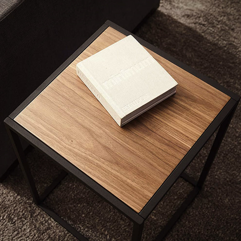 Mesa adicional cuadrada metal negro y madera nogal Yamazaki